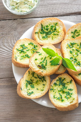 Toasted bread with garlic and herbs