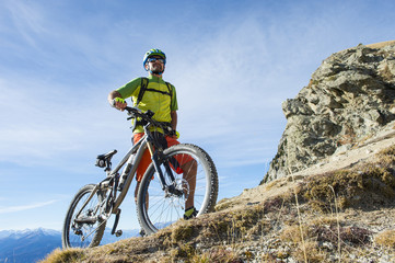 bike break on uphill trail - look and find the way