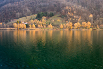 Lago di montagna