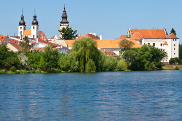 Fototapeta na wymiar Castle pond, renaissance castle from 1550, Telc (UNESCO), Vysocina district, Czech republic, Europe