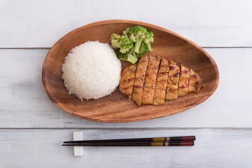 teriyaki chicken with rice and broccoli