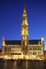 Fototapeta na wymiar Hotel De Ville In Brussels At Night