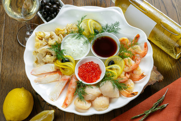 Set seafood with sauces