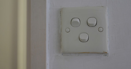 Switching off the light at home