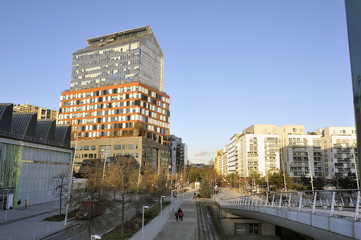 Fototapeta na wymiar View of a district of Boulogne Billancourt