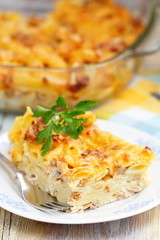 Casserole with pasta, meat and cheese