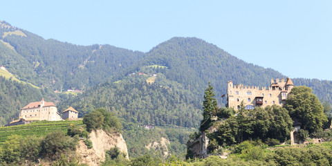 Fototapeta na wymiar Tyrol Castle, castle Brunnenburg and mountain panorama in Tirol, South Tyrol