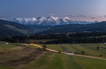 Fototapeta premium Tatry po zachodzie słońca - Trybsz 