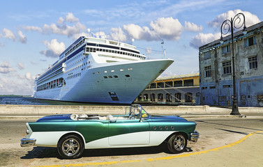 Carro verde y Crucero