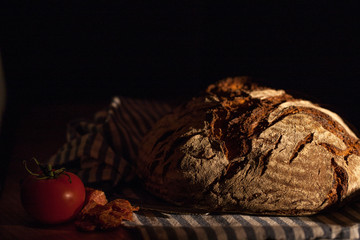bread and tomato