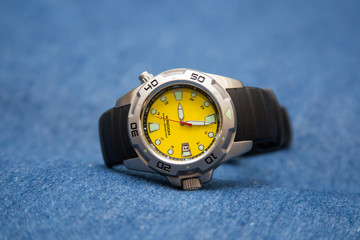 Diver wristwatch with a yellow dial