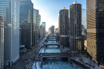 Keuken spatwand met foto Chicago downtown river bridges and buildings skyline © blvdone