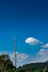 Obraz premium Communications tower pylon