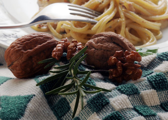 Spaghetti con noci Cucina italiana Italienische Küche Italienska köket Italian cuisine 