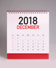 Simple desk calendar 2018 - December
