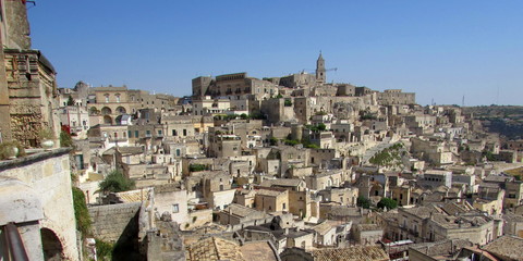 Fototapeta na wymiar Skyline della città di Matera in Italia