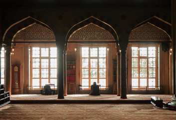 male Muslim praying in the mosque © artjazz