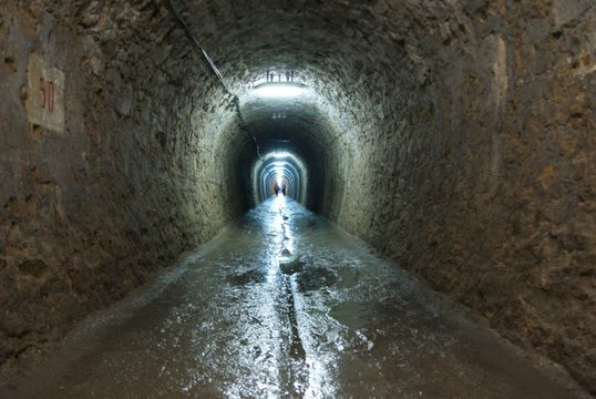Fototapeta Tunel w kopalni soli