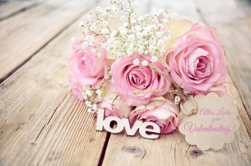 Rosa Rosenstrauß zum Valentinstag - Nostalgisch