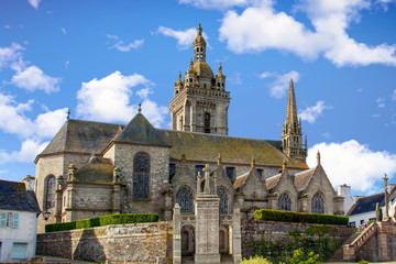Fototapeta na wymiar Saint Thégonnec. L'église de l'enclos paroissial. Finistère. Bretagne 