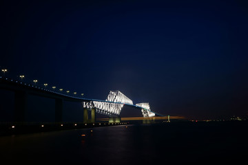 夜の東京ゲートブリッジ