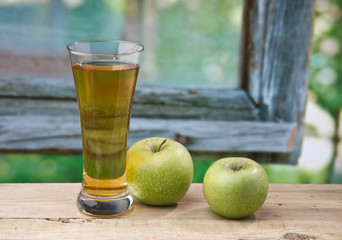 apple juice on a wooden table