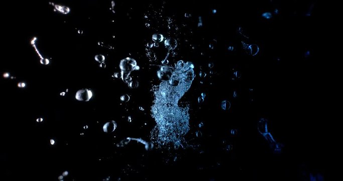 Fl&uuml;ssigkeit die in der Luft tanzt