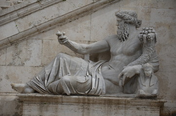 statue, sculpture, rome, italy, fountain, architecture, ancient, stone, monument, europe, landmark, trevi, god, marble, piazza, roman, florence, tourism, italian, history, travel, square, water, zeus,