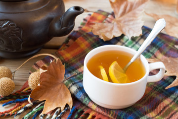 Hot tea with lemon
