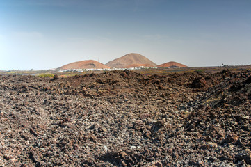 Erkalteter Lavastrom auf Lanzarote, Kanarische Inseln © Udo Weber