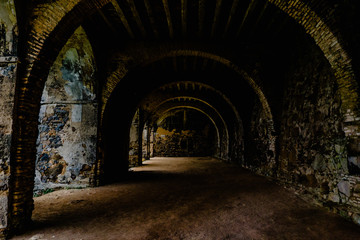 Tunel abandonado, antigo