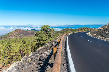 Bergstraße durch den Teide Nationalpark auf Teneriffa