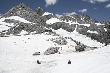 jade dragon mountain peak in tibet