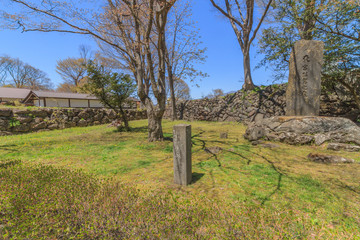  	春の懐古園の番所跡の風景