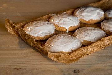 Cooking cake and cookies with white chocolate glaze recipe.