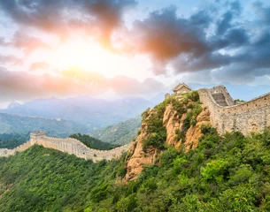 Fototapeten Chinesische Mauer im Jinshanling-Abschnitt, Sonnenuntergangslandschaft © ABCDstock