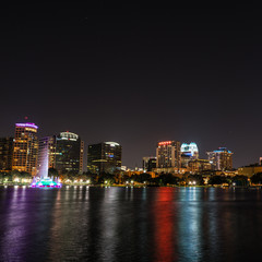 Obraz na płótnie Canvas Downtown Orlando at Lake Eola at Night