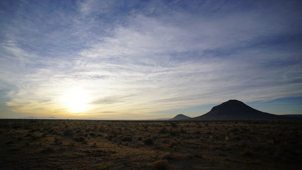 Fototapeta na wymiar desert sunrise
