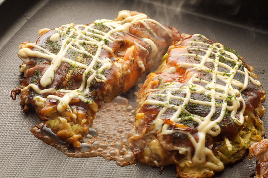 お好み焼き Images – Browse 21,045 Stock Photos, Vectors, and Video