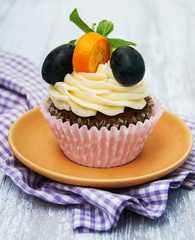 Cupcake with fresh berries