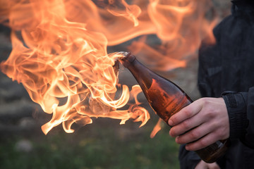 Man attack with molotov cocktail