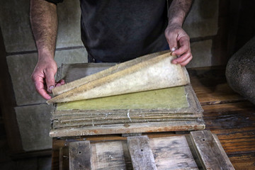  Handmade paper