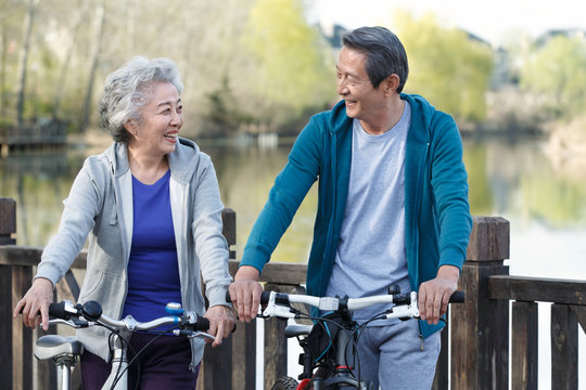 Outdoor riding bicycle for old couple