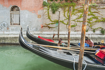 Fototapeta na wymiar Gondola floating in Venice, Italy