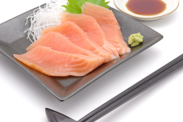 サーモンの刺身