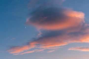 Fototapeta na wymiar Pink clouds in sky