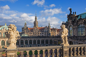 Fototapeta na wymiar Dresden, Blick vom Zwinger auf das Stadtschloss