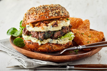 Wholegrain beef burger with walnuts and cheese