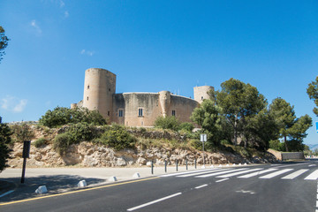 Fototapeta na wymiar Castell de Bellver,größere Sehenswürdigkeit in Palma auf Mallorca