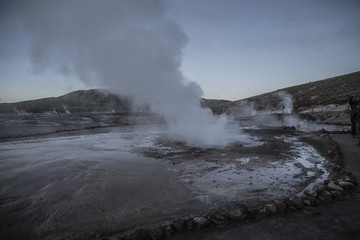 Vapor con temperatura elevada en el desierto de Atacama, Chile